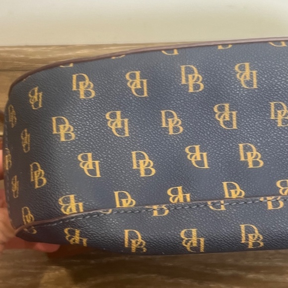 Dooney & Bourke Great Signature Kiley Small Hobo Crossbody, Navy, Leather, Zip - Picture 4 of 16